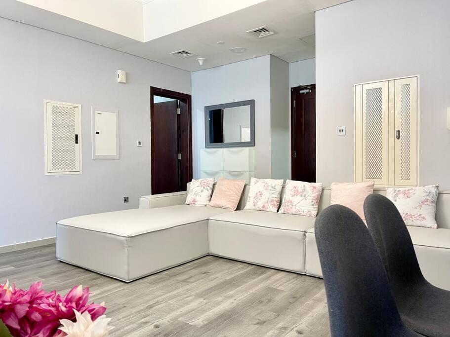 Cozy Upgraded Residential Flat With Sea, Mangrove, Pool View - 1203 Not Hotel Abu Dhabi Ngoại thất bức ảnh